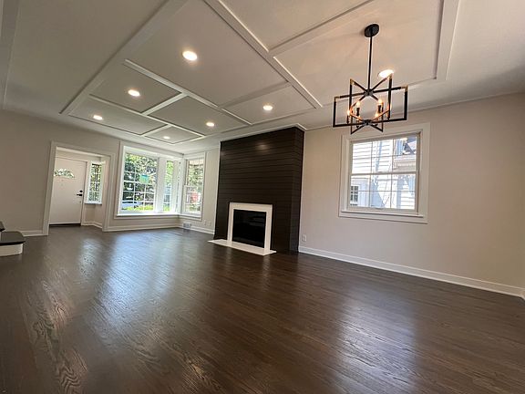 4th image of 909 N Waiola Ave