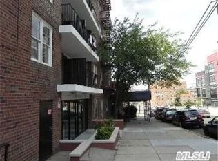 8616 60th Rd, Flushing, NY 11373