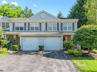 28 Primrose Ln #106, Mount Arlington, NJ 07856