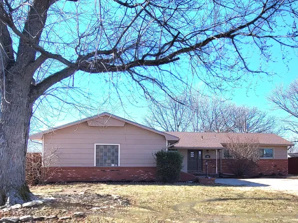 1313 Berry Ave, Newton, KS 67114