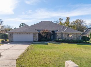10712 Saint Michael Ct, Fort Smith, AR 72908