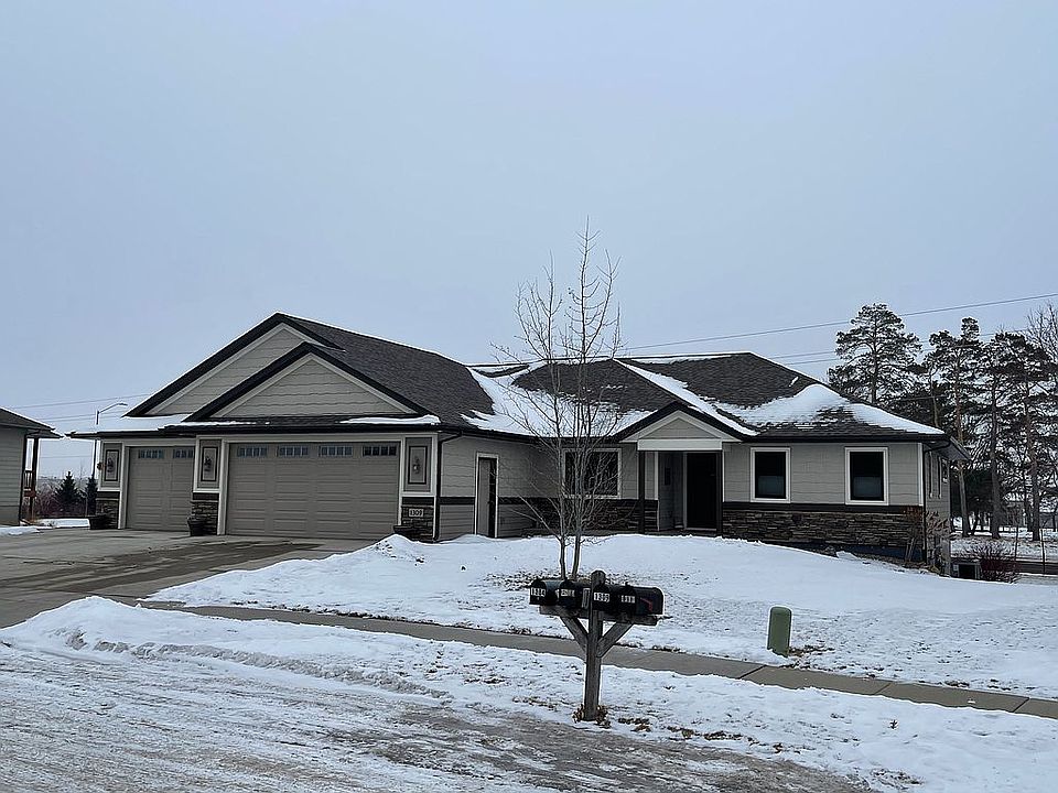 1st image of 1309 W Waterstone Dr