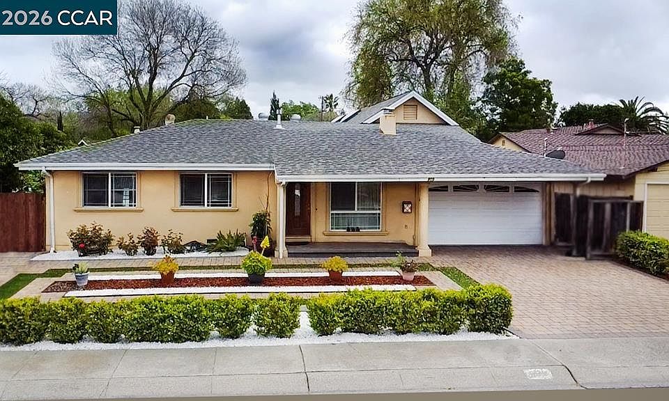 1st image of 909 Santa Lucia Dr