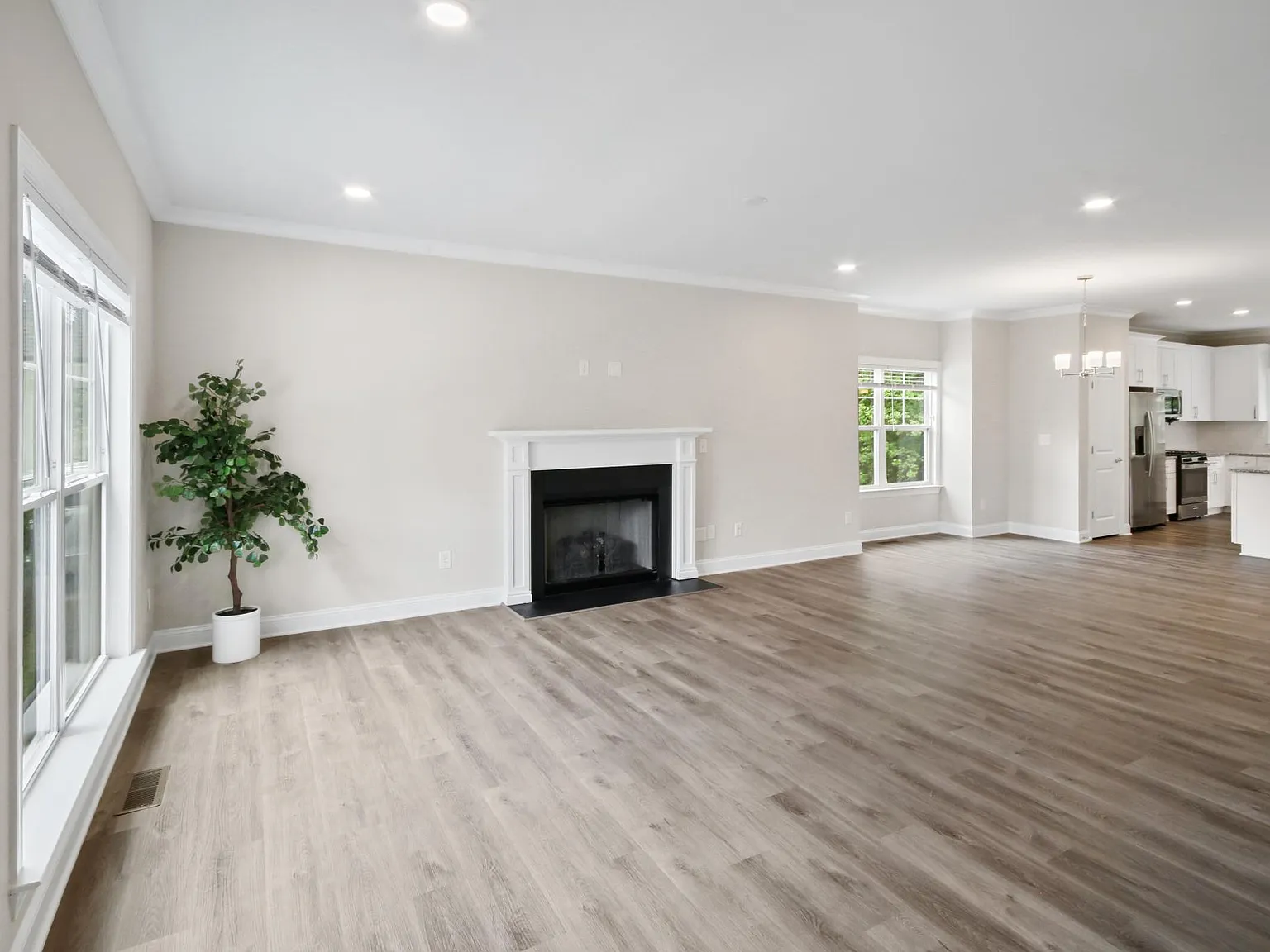 4 bed, 3460 sqft, $3,250 — Photo 2