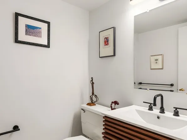 248 East 31st Street 1D image 12 of 13