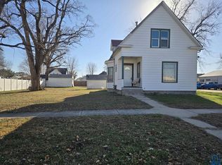 202 E 23rd St, South Sioux City, NE 68776