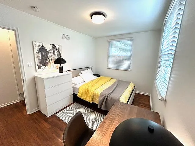 406 N Tremont Dr — Photo 14