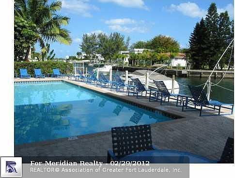 5th image of 2600 NE 135th St #2A-A