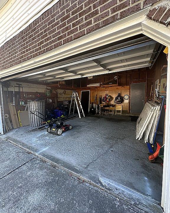 Big garage - upper shelving 