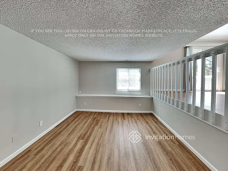 4861 S Dunkirk Way — Photo 7