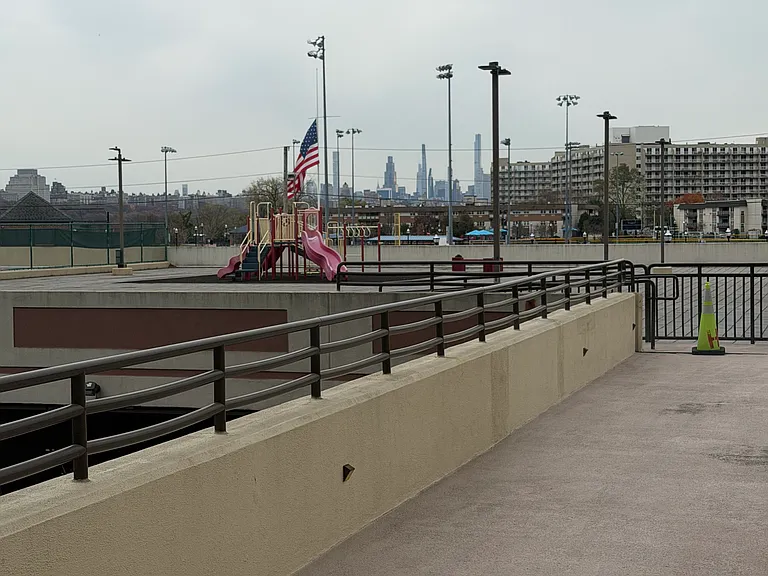 1203 River Rd #11G — Photo 25