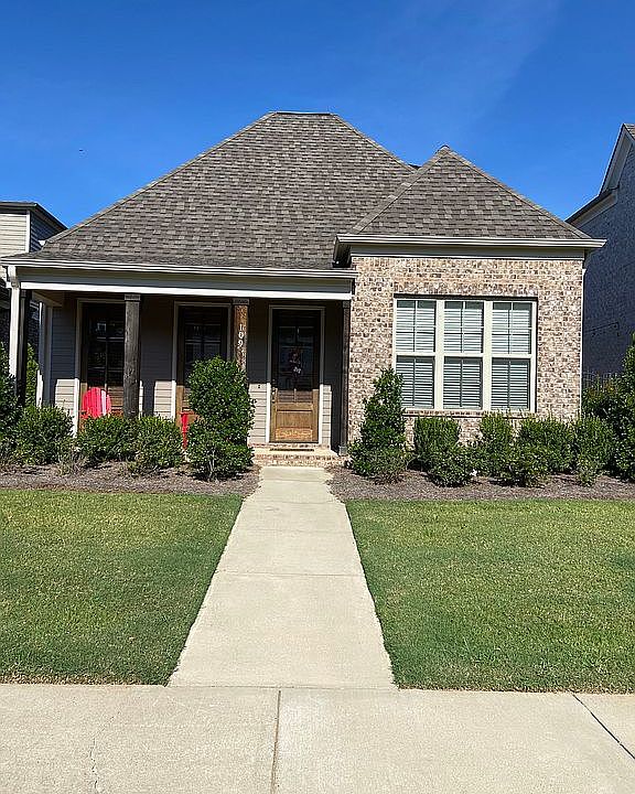 1st image of 109 Glen Alden Cir