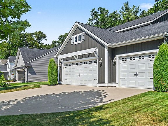 4th image of 16964 Arbor Way Dr