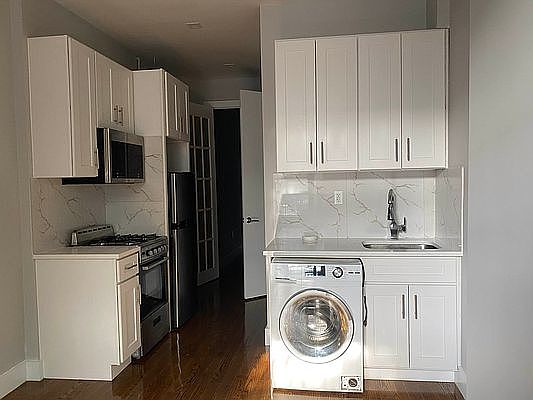 1st image of 233 E 111th St APT 1