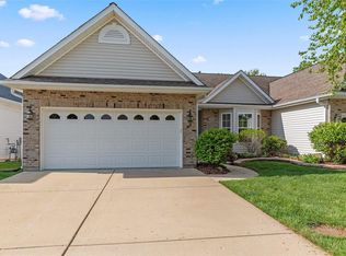 26 Autumn Ridge Dr, O'Fallon, MO 63366