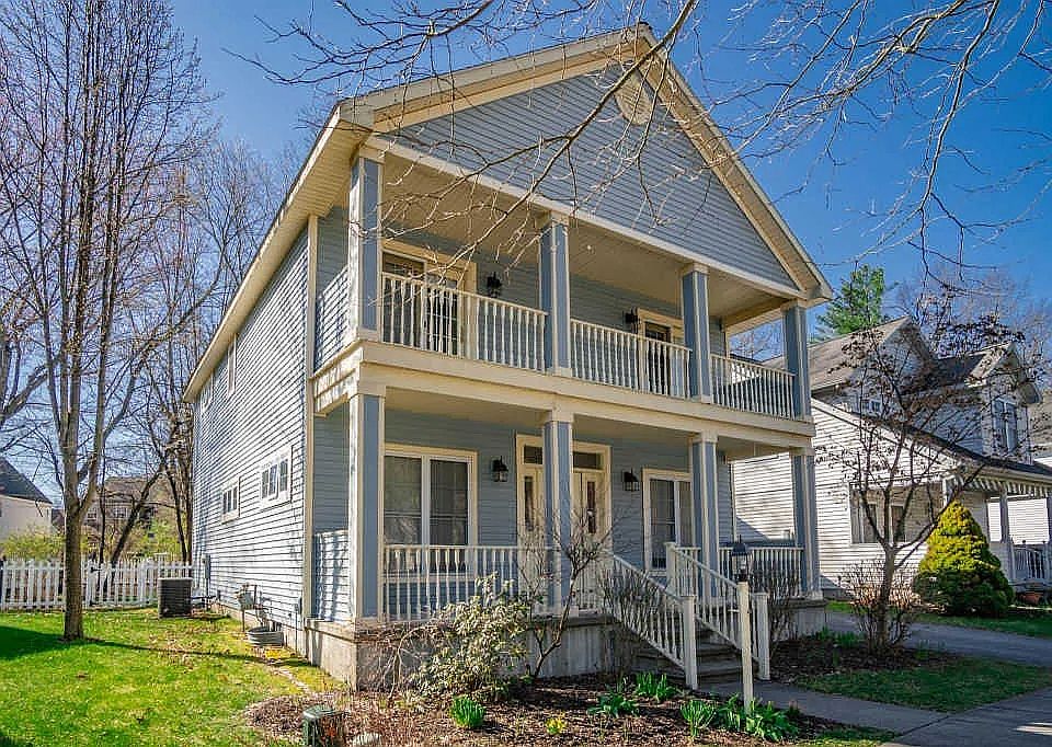 1st image of 44 Horseshoe Dr
