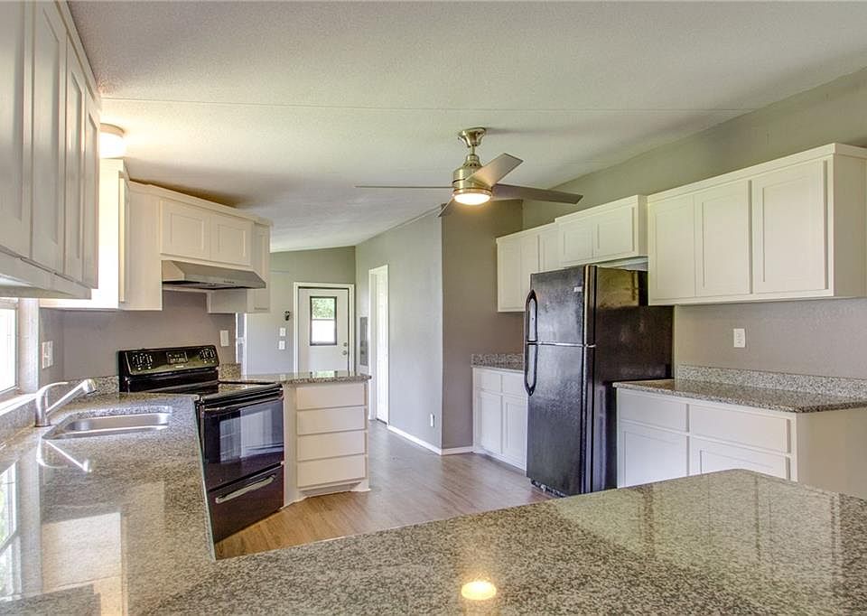 1st image of 6208 N Highland Cir