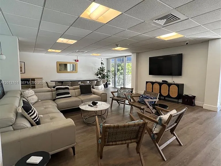 880 NE 69th St #11M — Photo 29