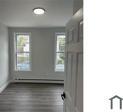 1513 Saint Lawrence Ave #1 — Photo 6