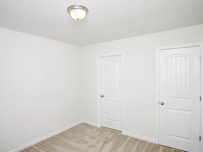 470 Conifer St — Photo 11