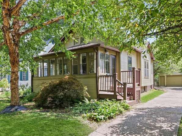 1605 W Park Ave, Champaign, IL 61821