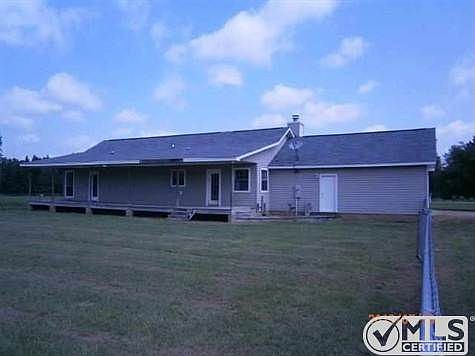 3rd image of 49 Angela Ln