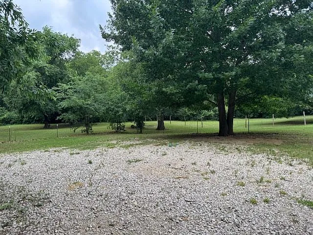 501 W Ryan Rd — Photo 28