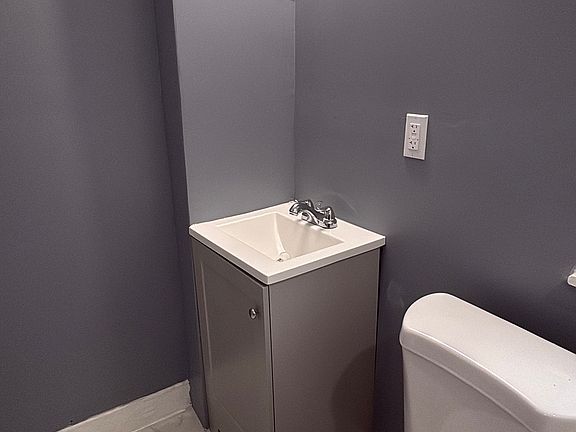 3rd image of 20 Belvidere St #1