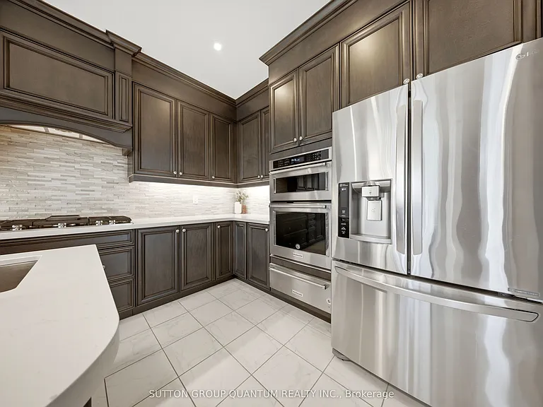 3196 Ernest Appelbe Blvd — Photo 18