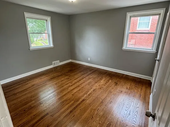 1900 Heathfield Rd, Baltimore, MD 21239