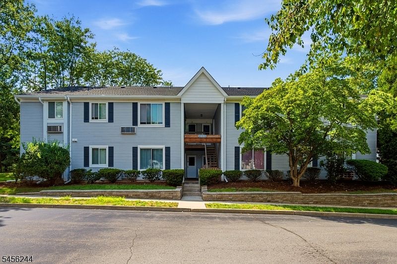1st image of 74 Eton Way
