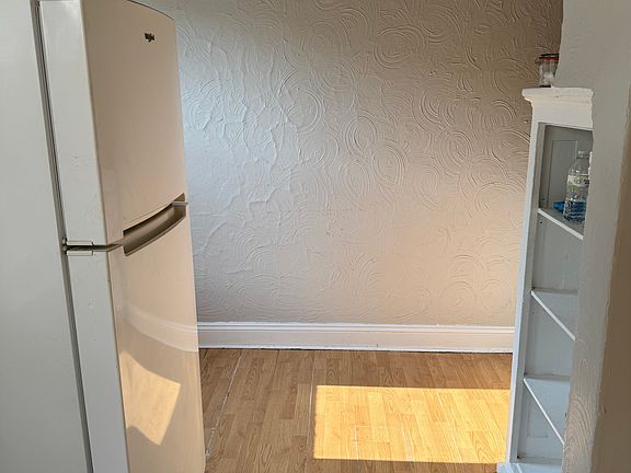 4th image of 6818-3 N Wayne Ave #307