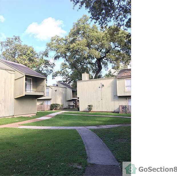 1st image of 5625 Antoine Dr #903