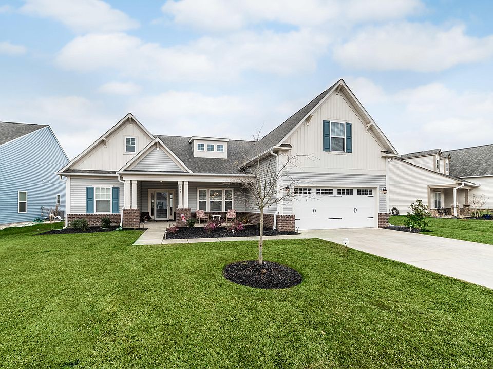 1st image of 590 Meadowbrook Lane