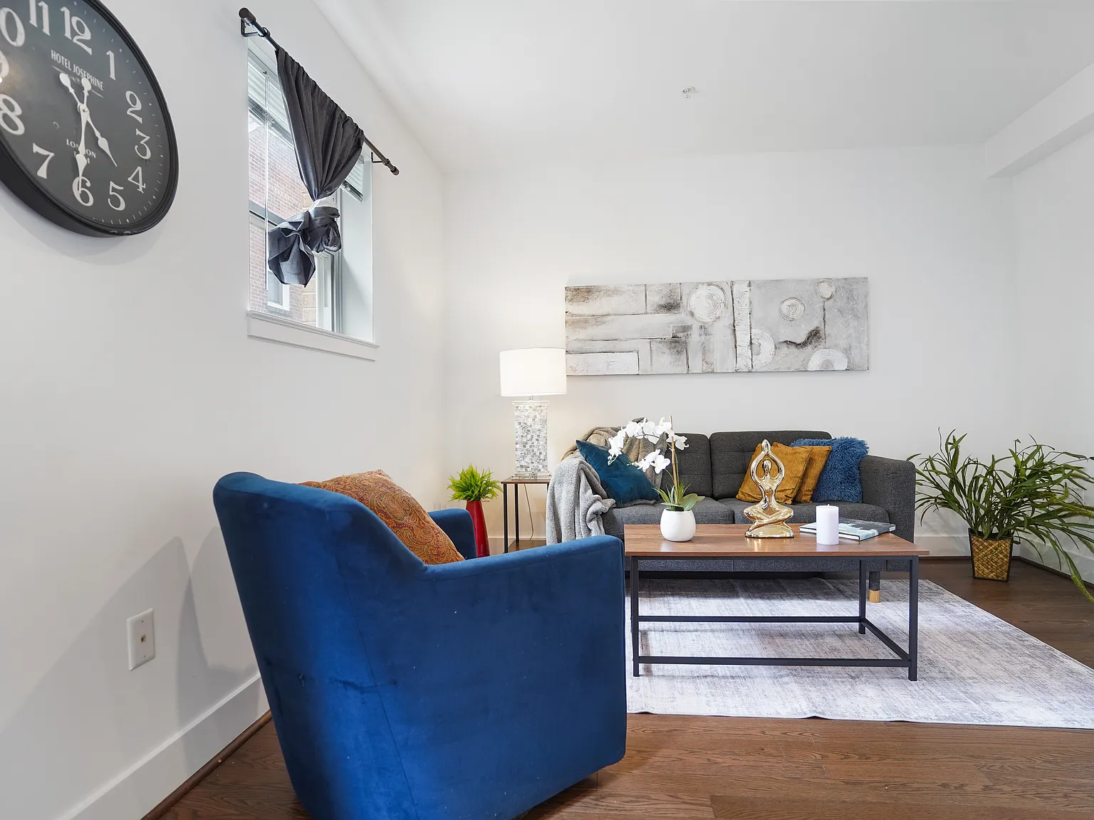 1 bed, 668 sqft, $2,100 — Photo 4