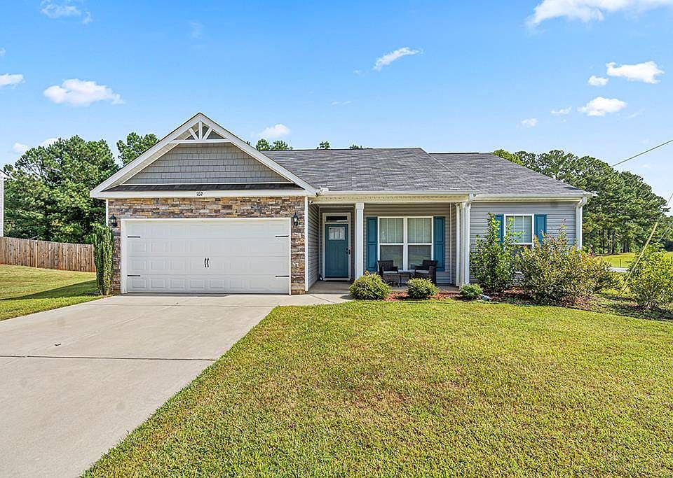 1st image of 102 Claussen Dr