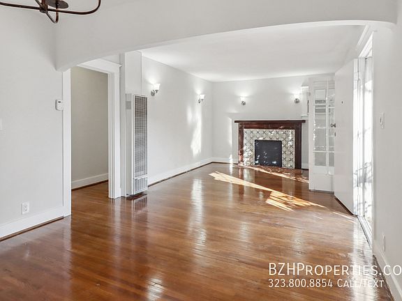 5th image of 1241 1/2 N Havenhurst Dr #1241