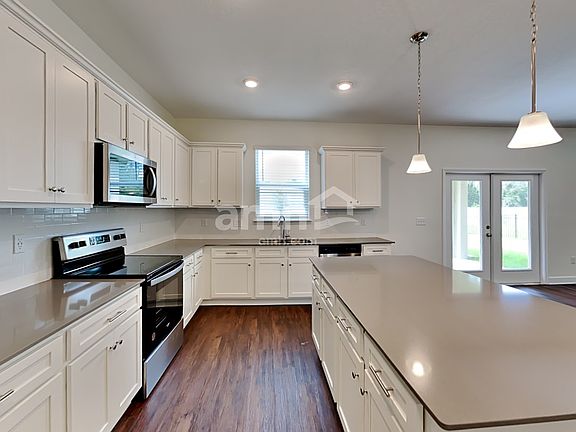 5th image of 1133 Walden Pond Dr