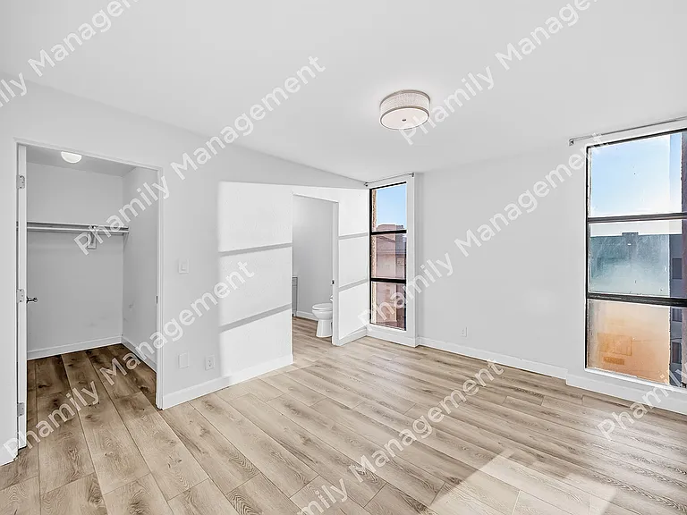 630 N Grand Ave #404 — Photo 8