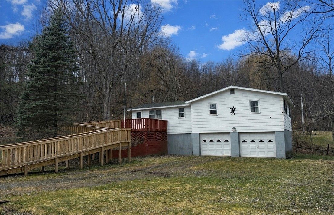 7557 E Port Bay Rd, Wolcott, NY 14590 | Zillow