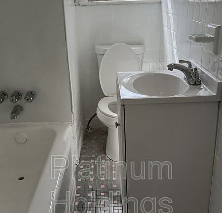 4th image of 1057 Neville Ave