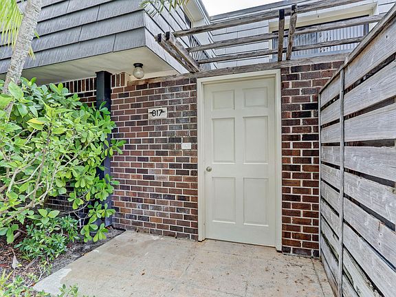 Home For Sale In Pga National