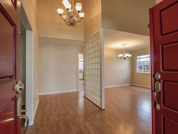 4th image of 3674 Thousand Oaks Dr
