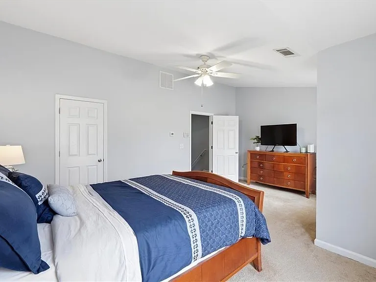 2059 Lakeshore Overlook Dr NW — Photo 10