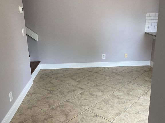 2nd image of 3782 Victoria Dr