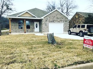 716 SW 10th St, Mineral Wells, TX 76067