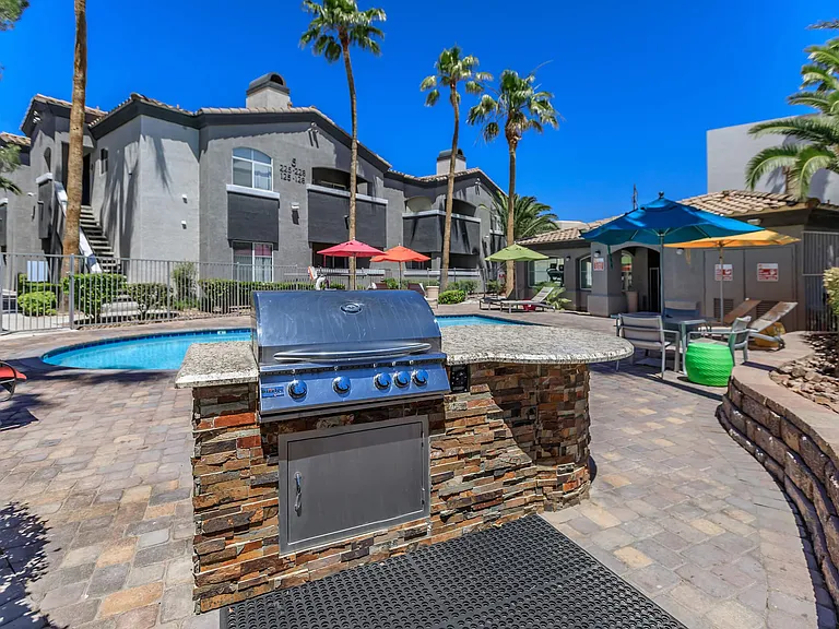 CHILL AND GRILL