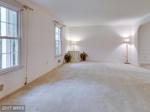 5th image of 11033 Clara Barton Dr