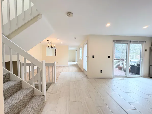 93 Spyglass Hill Dr Unit 93, Ashland, MA 01721