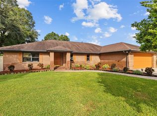 2521 Laurelwood Ln, Valrico, FL 33596